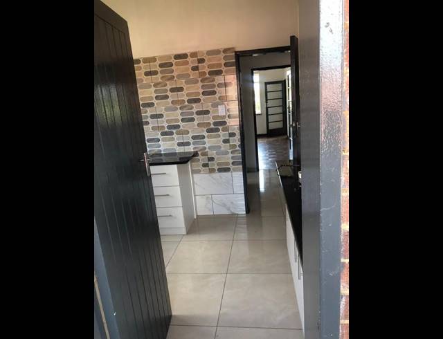 2 BEDROOM PROPERTY TO RENT IN PRIMROSE